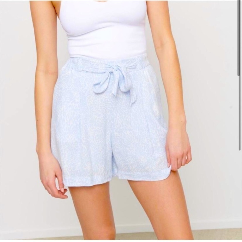 💗 3 for $50 💗 NWOT Dynamite High Waisted Flowy Shorts​​​​​​​
